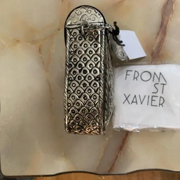 From St Xavier  Metal Atria Clutch/ Crossbody - Picture 3 of 11